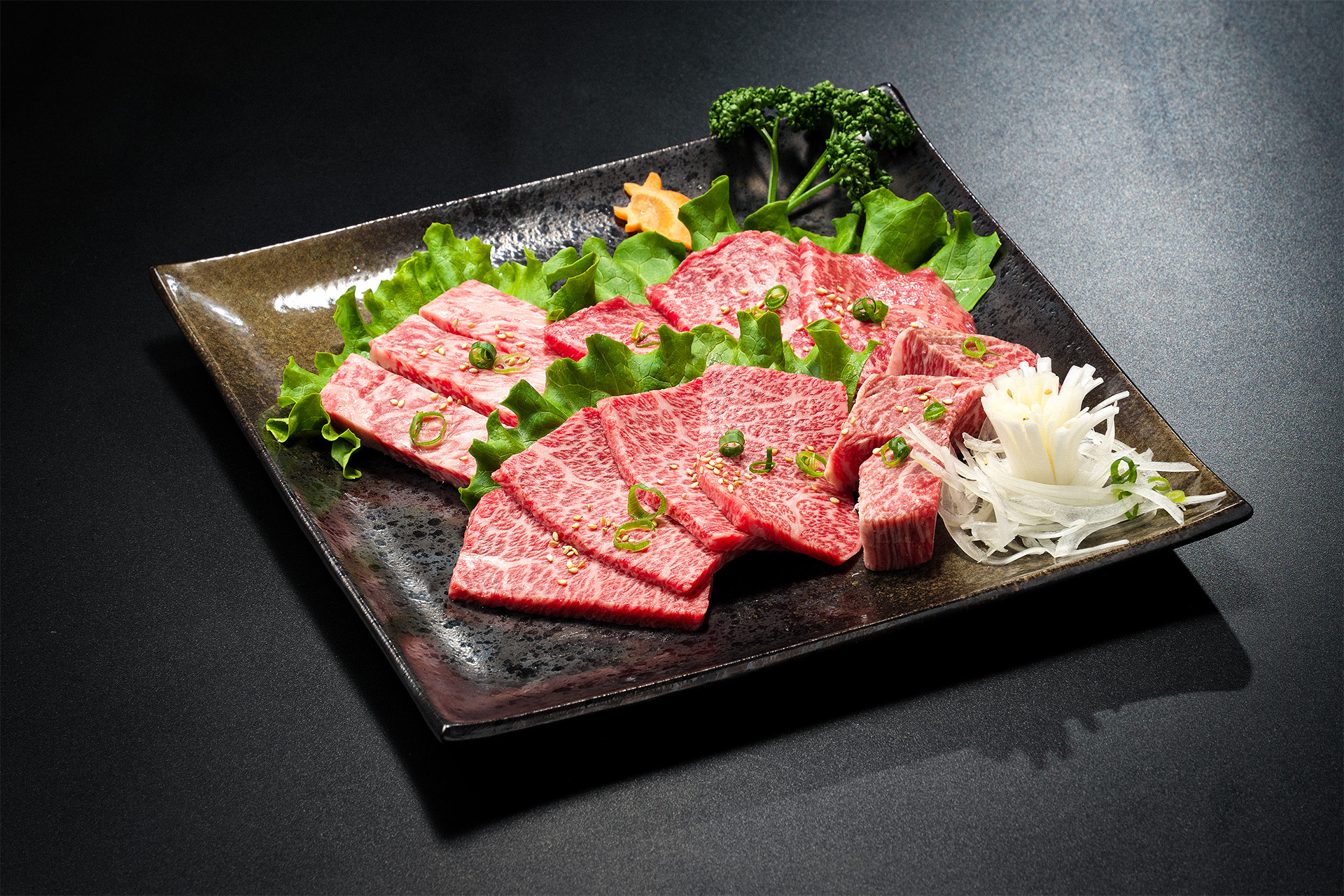 飛騨牛の焼肉盛り合わせ